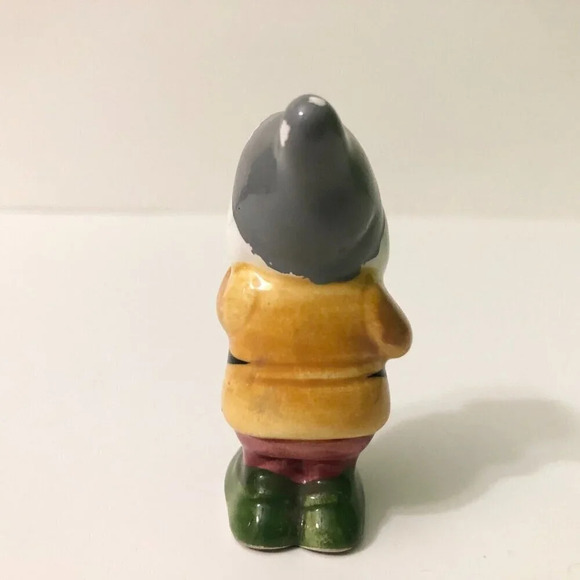 Vintage Bashful Figurine Snow White Dwarfs Disney Japan Figure  2.75 Inch Tall - Picture 5 of 12